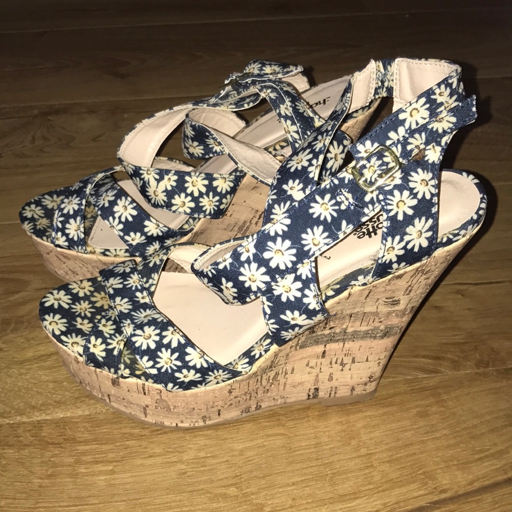 Wedge heels